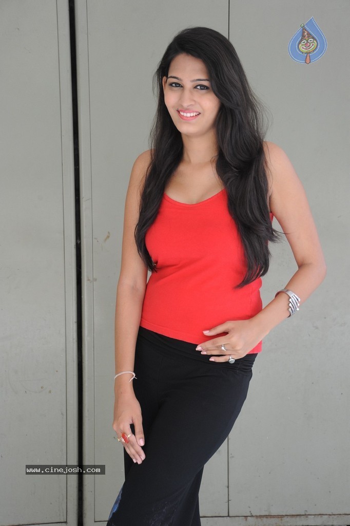 Swetha Jadhav New Photos - 78 / 78 photos