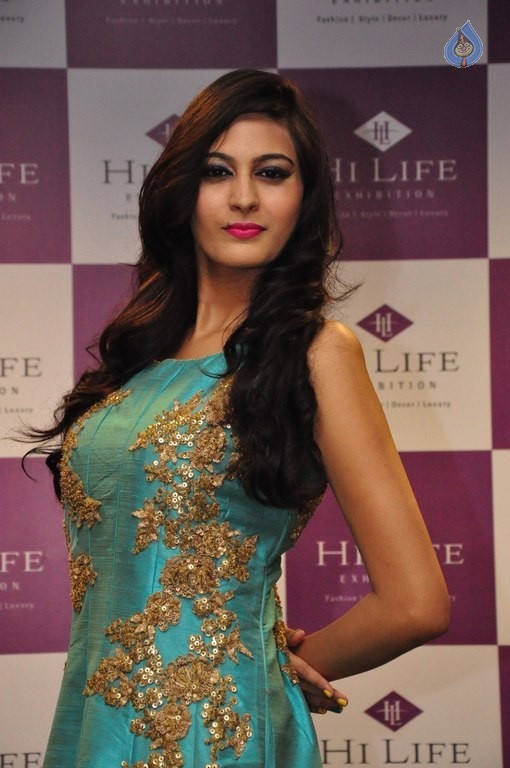 Swetha Jadhav New Pics - 2 / 32 photos