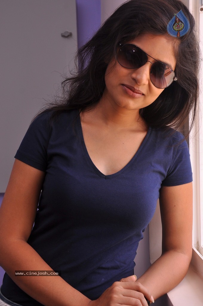 Shwetha Pandit Latest Stills - 9 / 68 photos