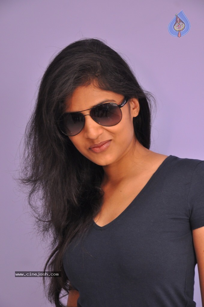 Shwetha Pandit Latest Stills - 20 / 68 photos