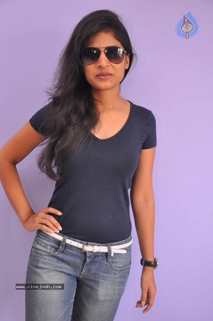 Shwetha Pandit Latest Stills - 21 / 68 photos