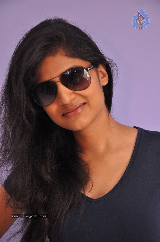 Shwetha Pandit Latest Stills - 24 / 68 photos
