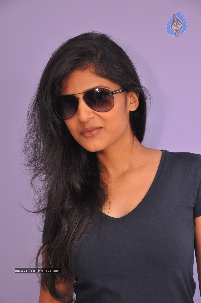 Shwetha Pandit Latest Stills - 27 / 68 photos