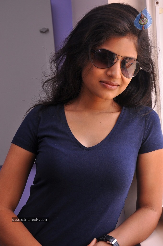 Shwetha Pandit Latest Stills - 32 / 68 photos