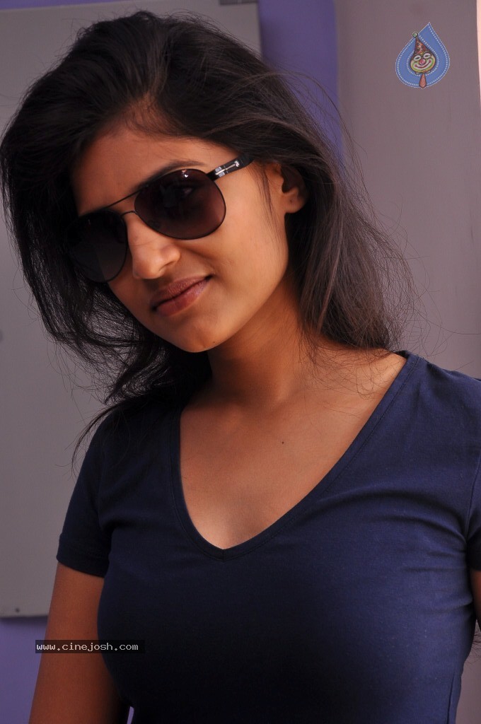 Shwetha Pandit Latest Stills - 39 / 68 photos
