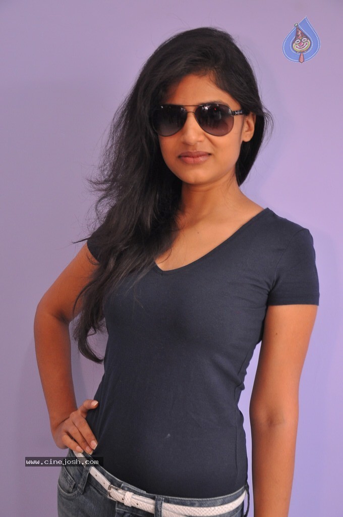 Shwetha Pandit Latest Stills - 44 / 68 photos