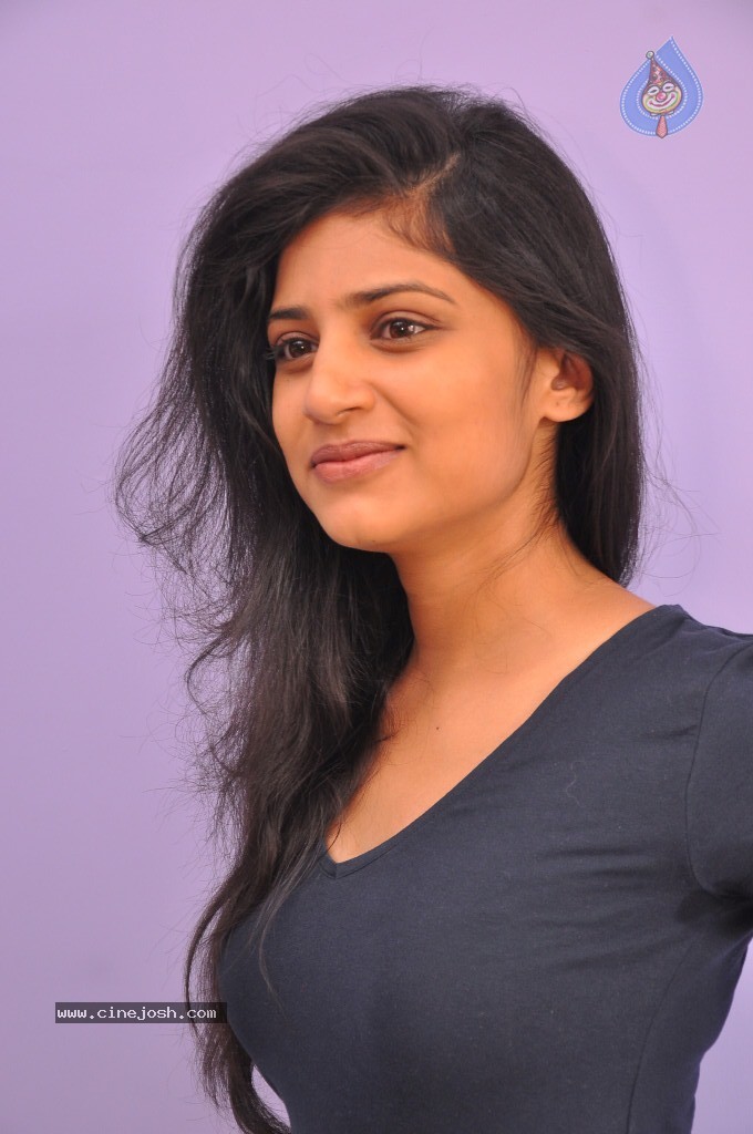 Shwetha Pandit Latest Stills - 46 / 68 photos