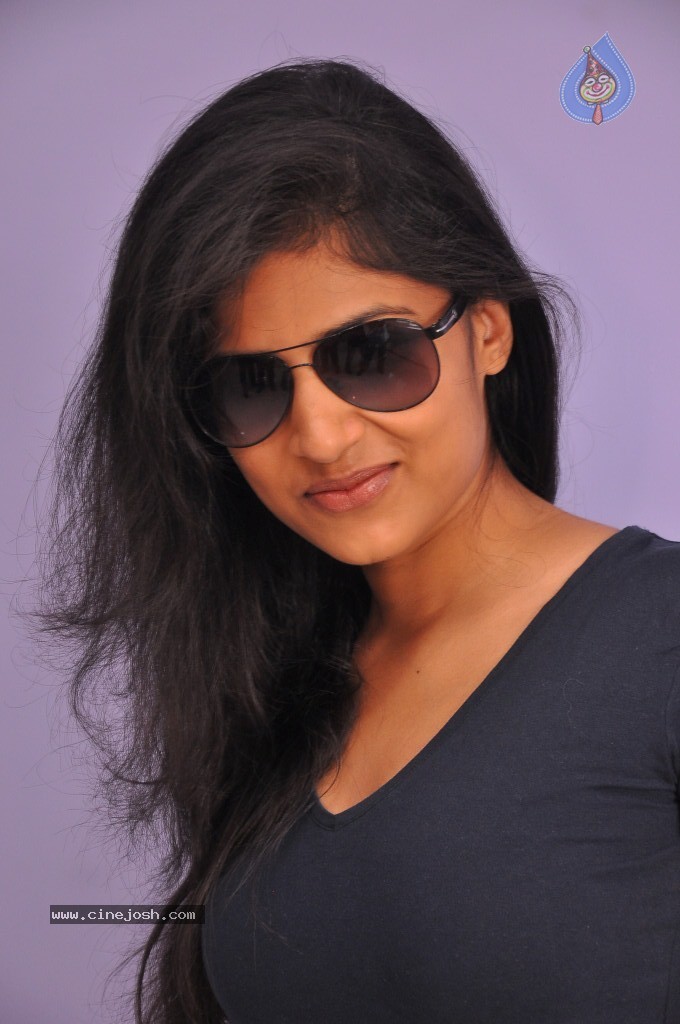 Shwetha Pandit Latest Stills - 47 / 68 photos