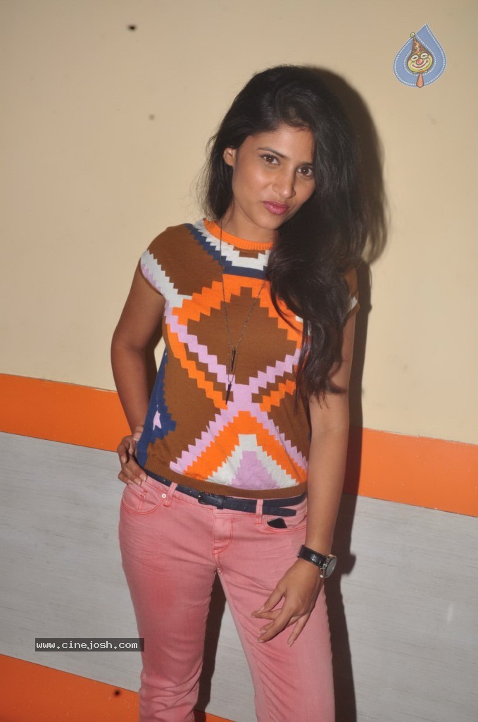Swetha Pandit New Stills - 37 / 69 photos