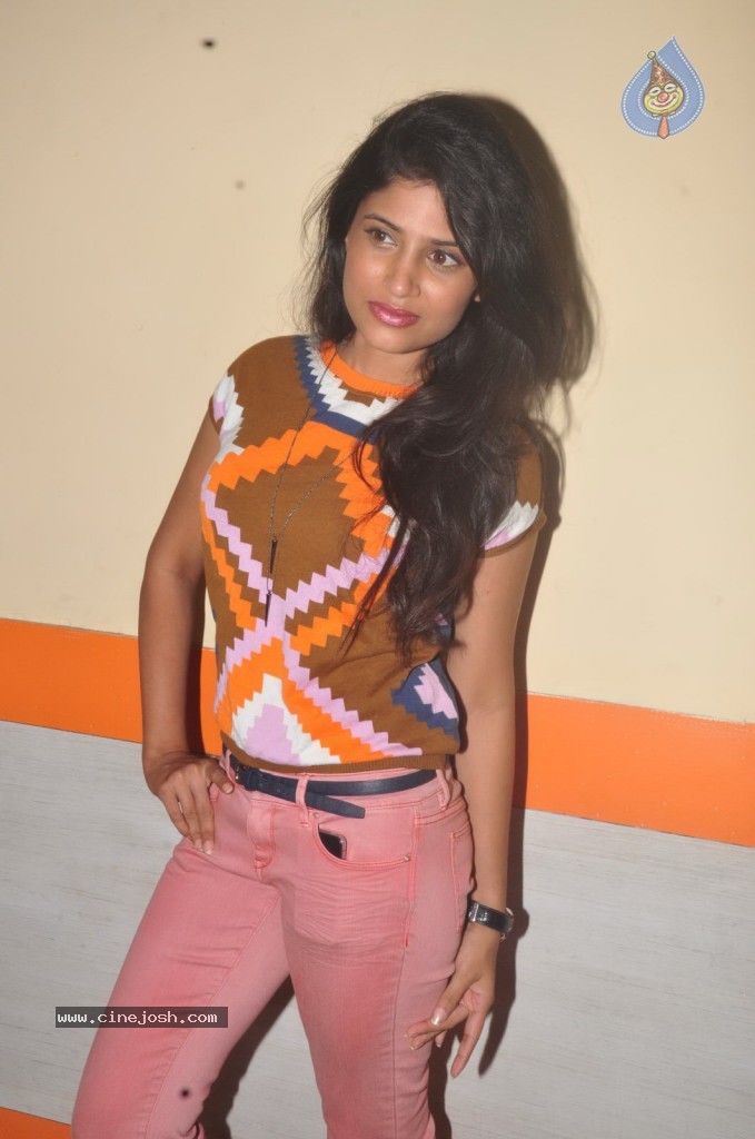 Swetha Pandit New Stills - 58 / 69 photos