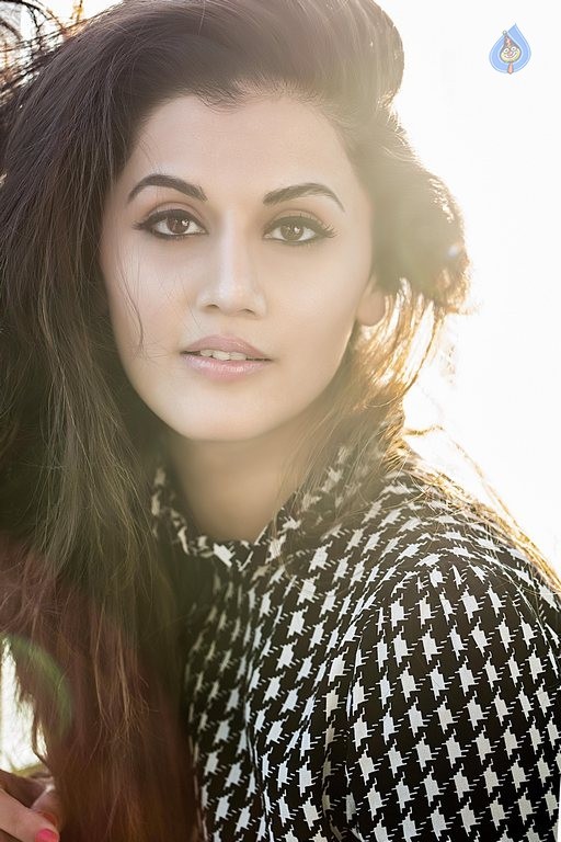 Taapsee Pannu Latest Photos - 5 / 7 photos