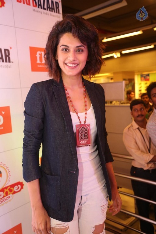 Taapsee Pannu New Photos - 9 / 41 photos
