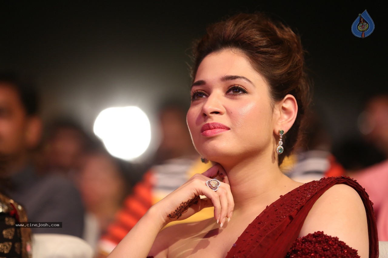 Tamanna at Baahubali Audio Launch - 10 / 38 photos