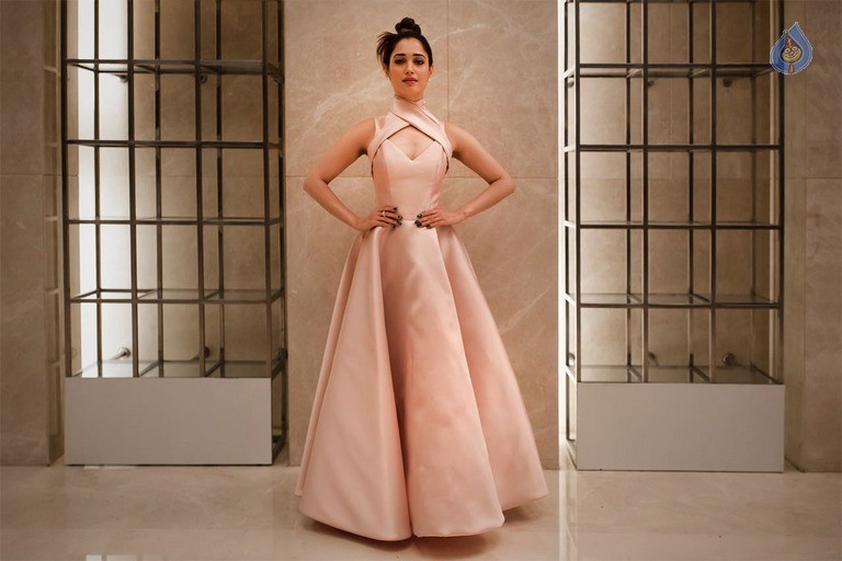 Tamanna Bhatia New Pics - 5 / 6 photos