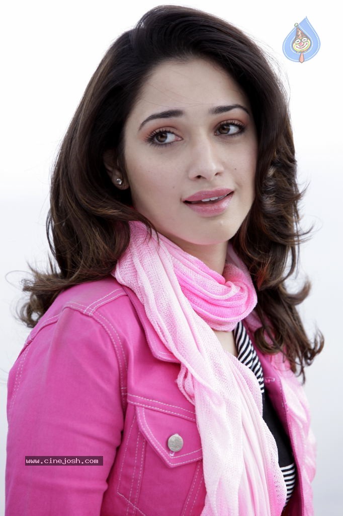 Tamanna Hot Photo Gallery - 5 / 82 photos