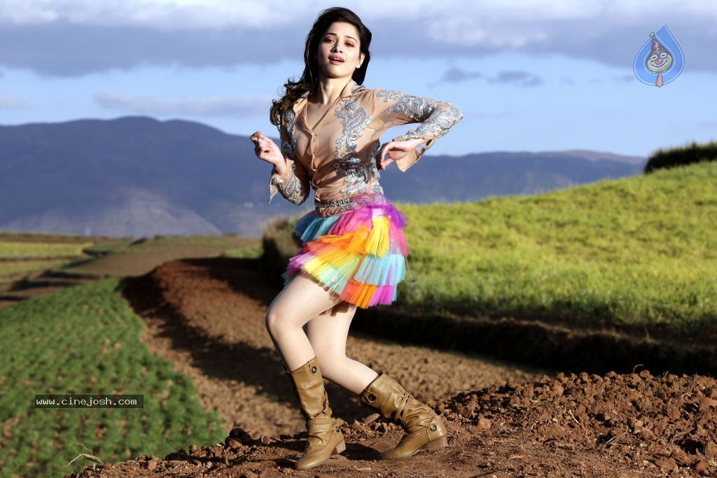 Tamanna Hot Photo Gallery - 42 / 82 photos