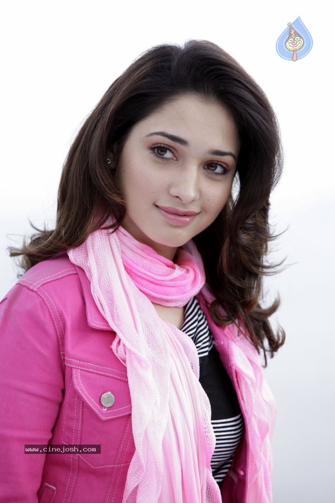 Tamanna Hot Photo Gallery - 76 / 82 photos