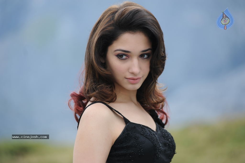 Tamanna Hot Photos - 33 / 151 photos