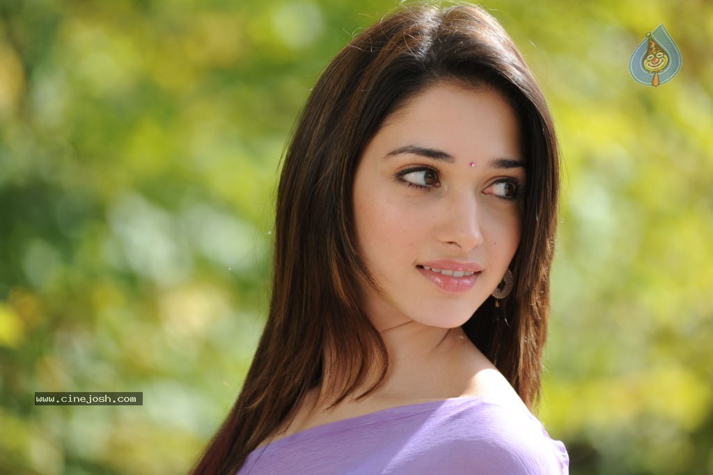 Tamanna Hot Photos - 9 / 70 photos