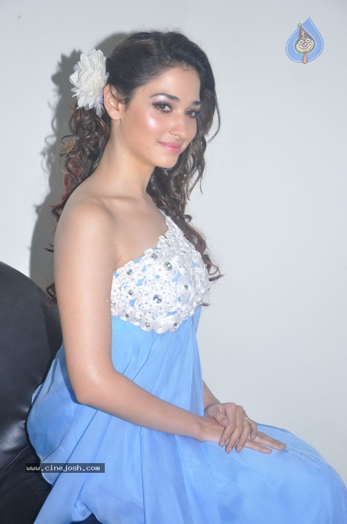 Tamanna Latest Stills - 27 / 48 photos