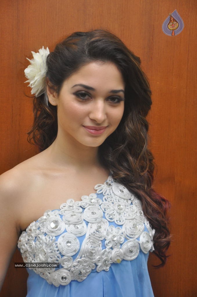 Tamanna Latest Stills - 40 / 48 photos