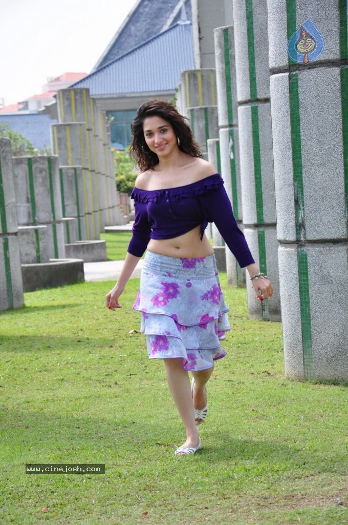 Tamanna Latest Stills - 8 / 32 photos