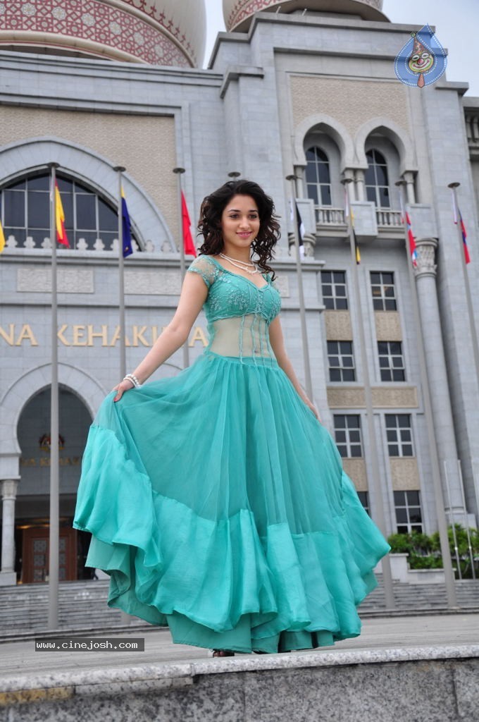 Tamanna Latest Stills - 13 / 32 photos