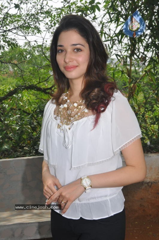 Tamanna Latest Stills - 13 / 30 photos