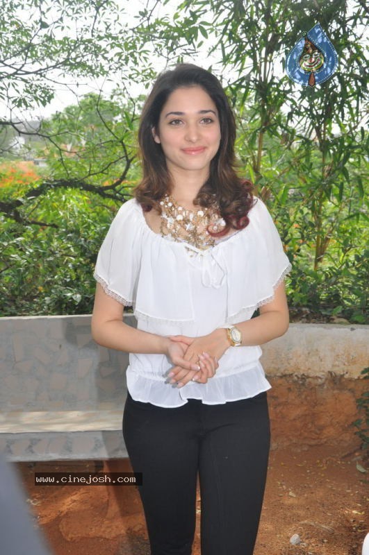 Tamanna Latest Stills - 20 / 30 photos