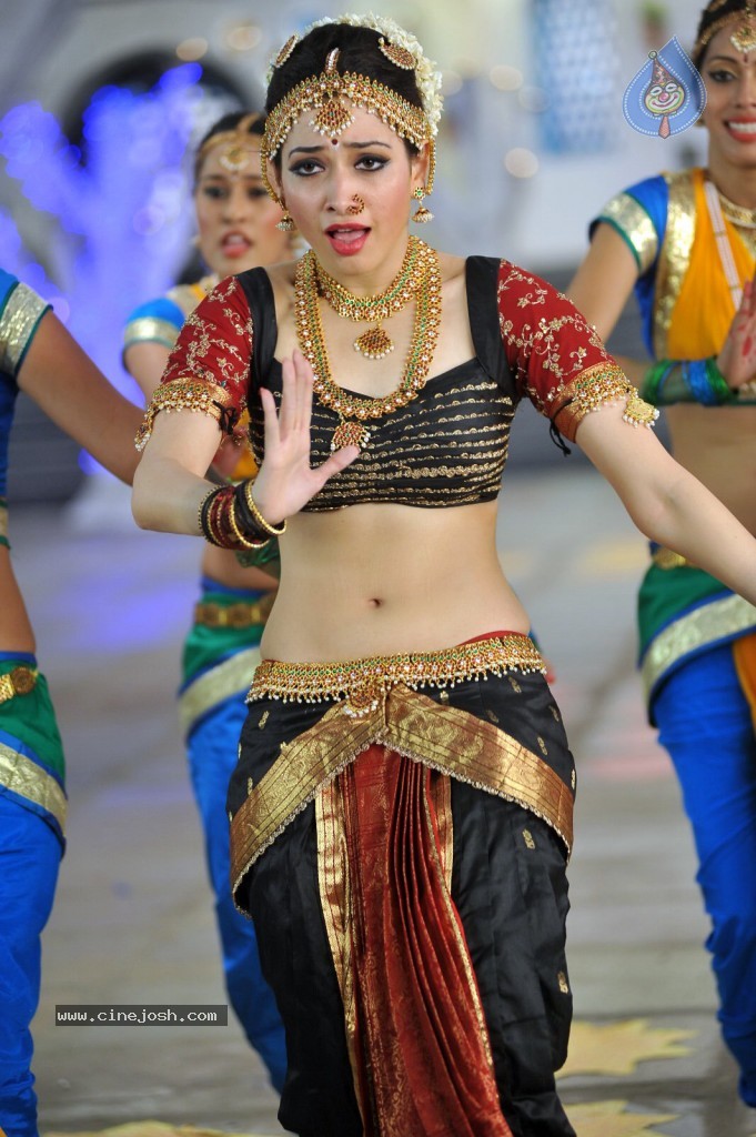 Tamanna New Hot Photos - 32 / 102 photos