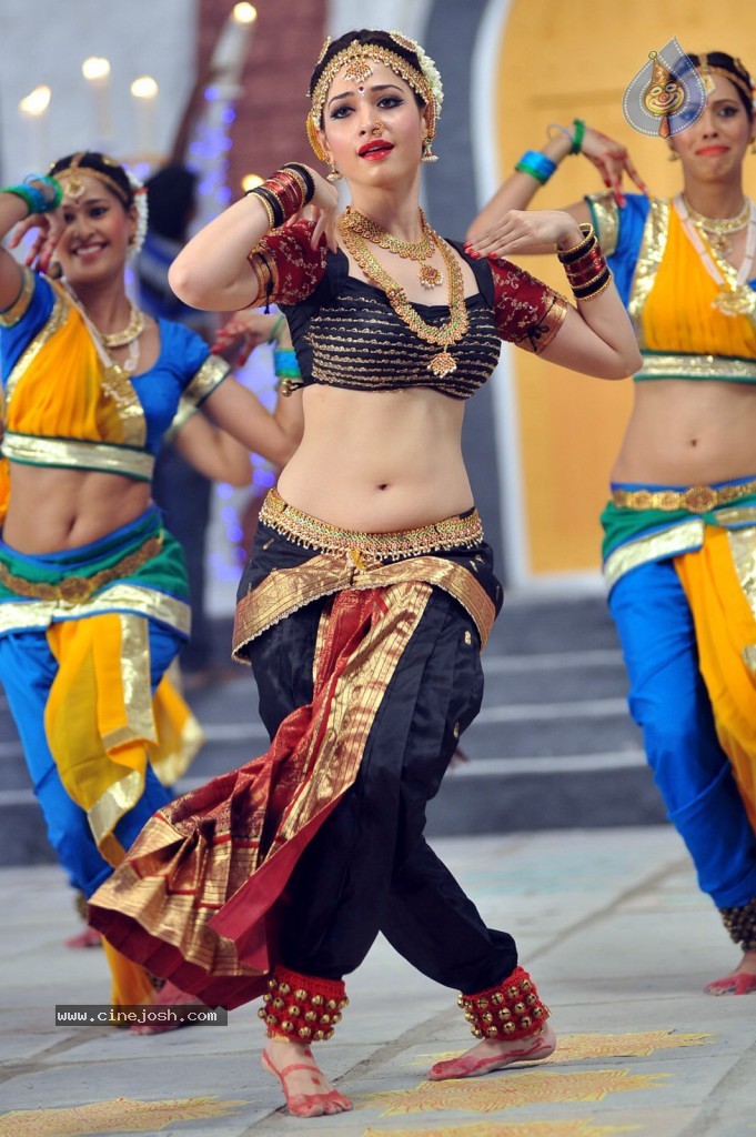 Tamanna New Hot Photos - 36 / 102 photos
