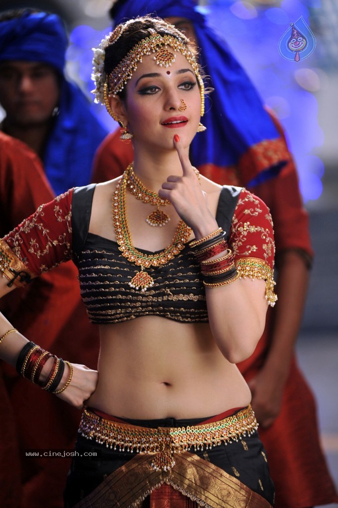 Tamanna New Hot Photos - 56 / 102 photos