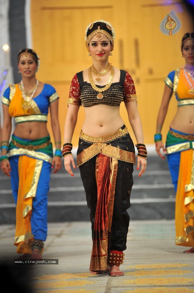 Tamanna New Hot Photos - 96 / 102 photos