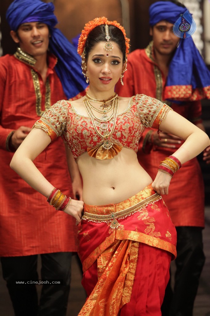 Tamanna New Hot Stills - 19 / 34 photos