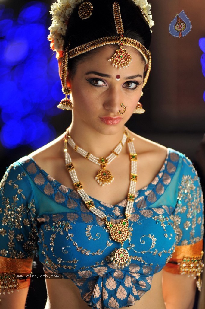 Tamanna New Hot Stills - 28 / 34 photos