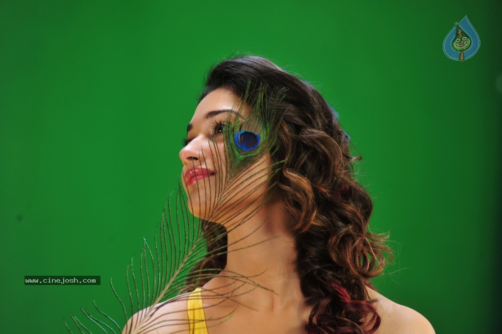 Tamanna New Spicy Photos - 13 / 89 photos