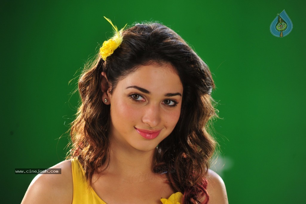 Tamanna New Spicy Photos - 26 / 89 photos
