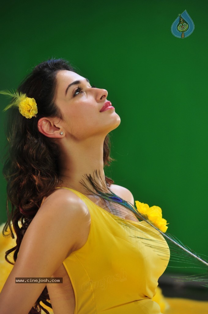 Tamanna New Spicy Photos - 39 / 89 photos