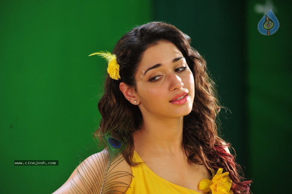 Tamanna New Spicy Photos - 40 / 89 photos