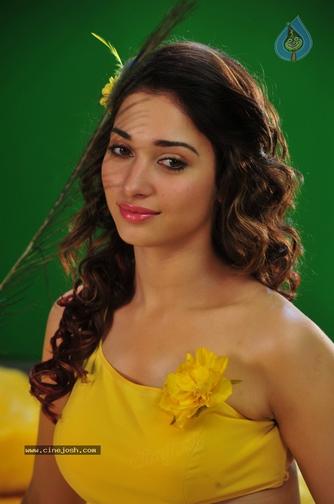 Tamanna New Spicy Photos - 47 / 89 photos