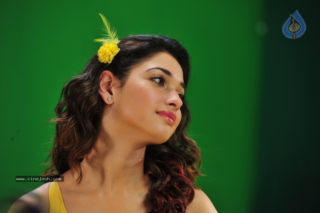 Tamanna New Spicy Photos - 48 / 89 photos