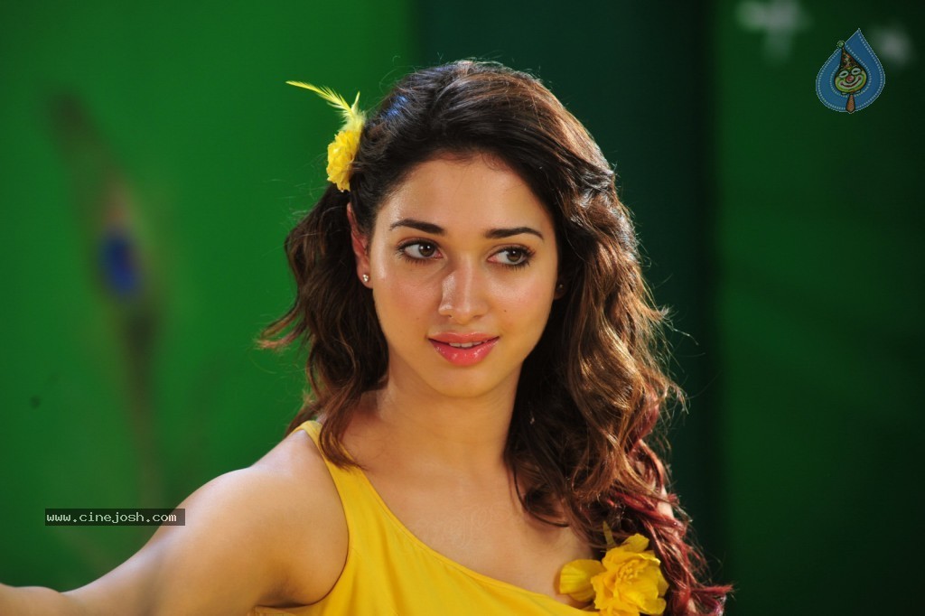 Tamanna New Spicy Photos - 66 / 89 photos