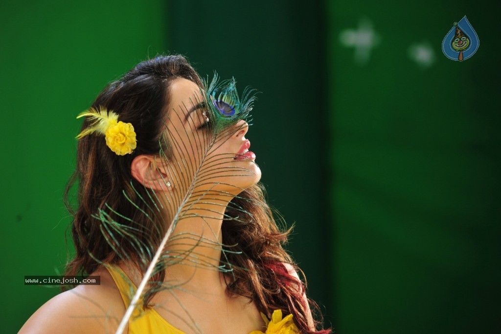 Tamanna New Spicy Photos - 70 / 89 photos