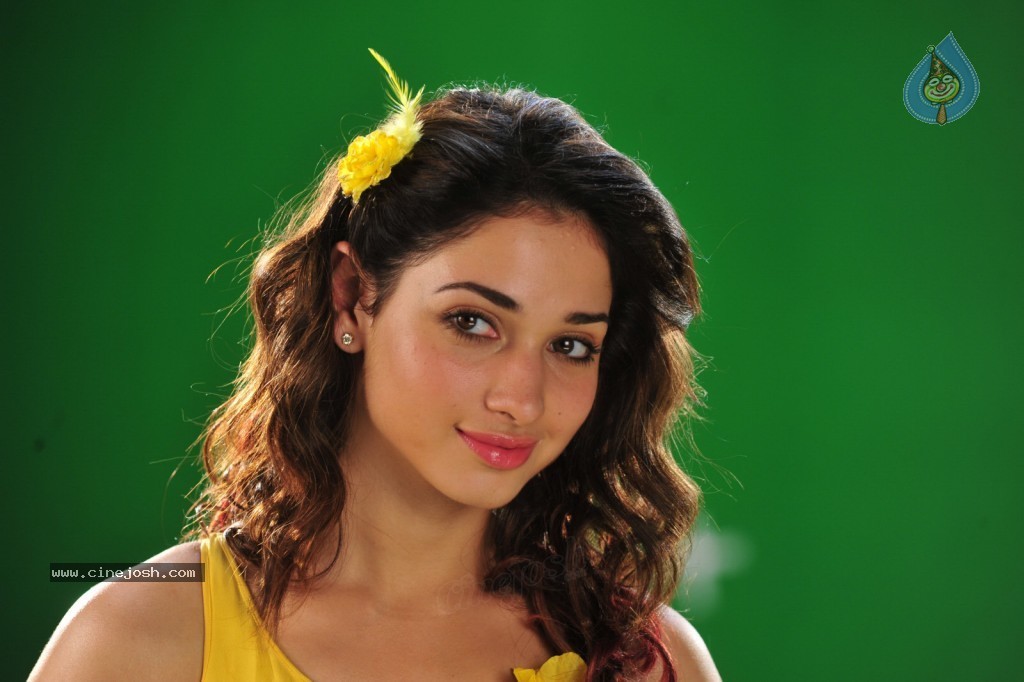 Tamanna New Spicy Photos - 76 / 89 photos