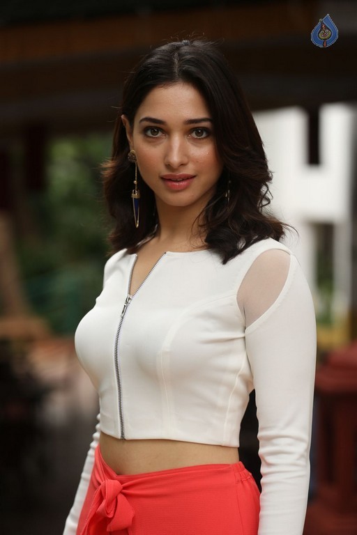 Tamannaah Pics - 16 / 42 photos