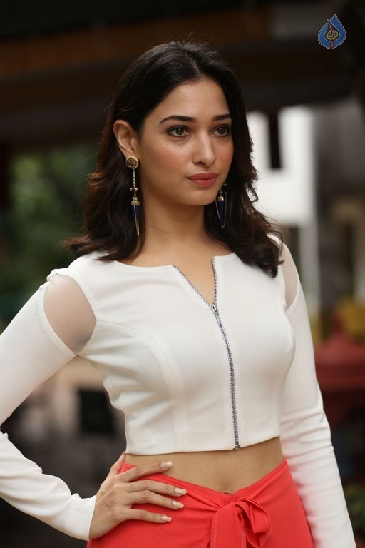 Tamannaah Pics - 24 / 42 photos