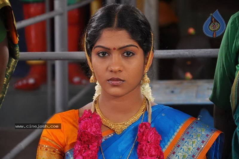 Tamil Actress Rama Stills - 19 / 56 photos