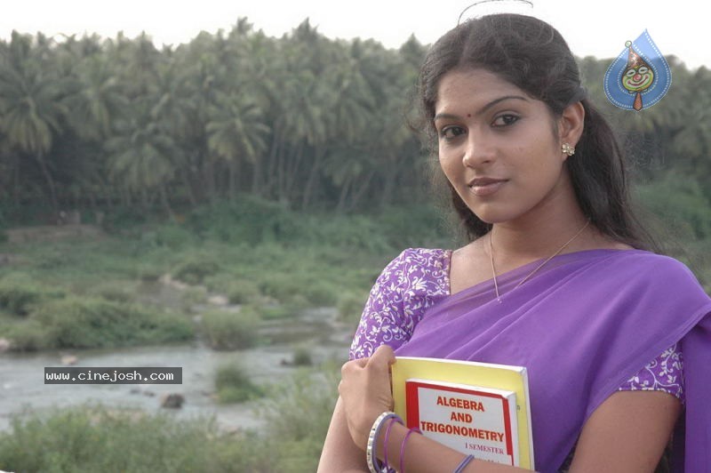 Tamil Actress Rama Stills - 23 / 56 photos
