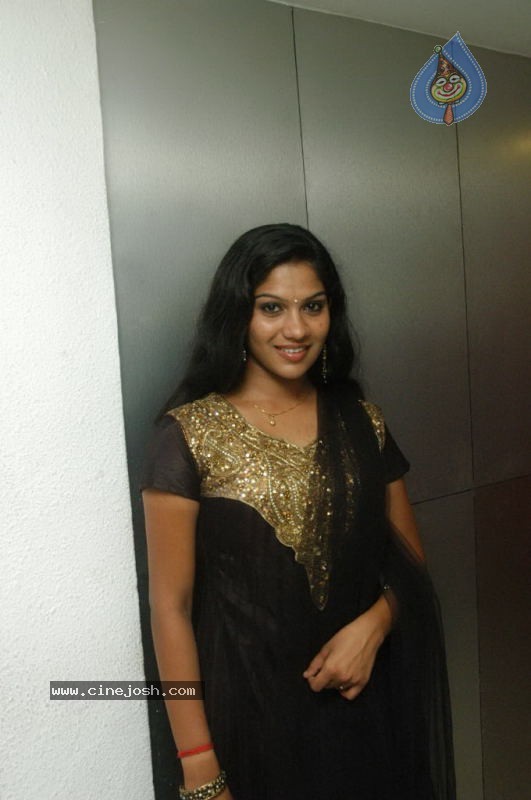 Tamil Actress Rama Stills - 27 / 56 photos