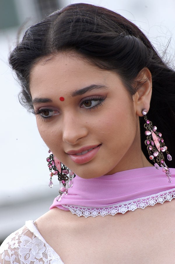 Tamanna Bhatia - 13 / 35 photos